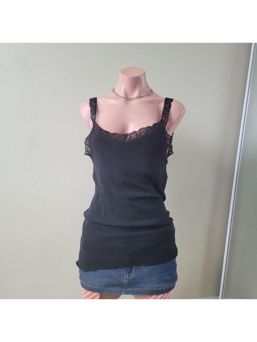 Danier Luxurious Black Goth Vintage Lace Trim Modal Blend Layering Cami (L)